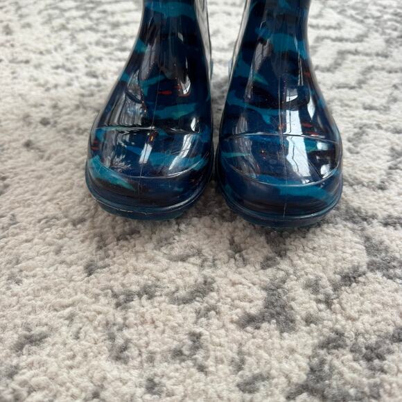 LIGHT UP Western Chief Shark Rainboots Toddler Size 12 - Picture 2 of 7
